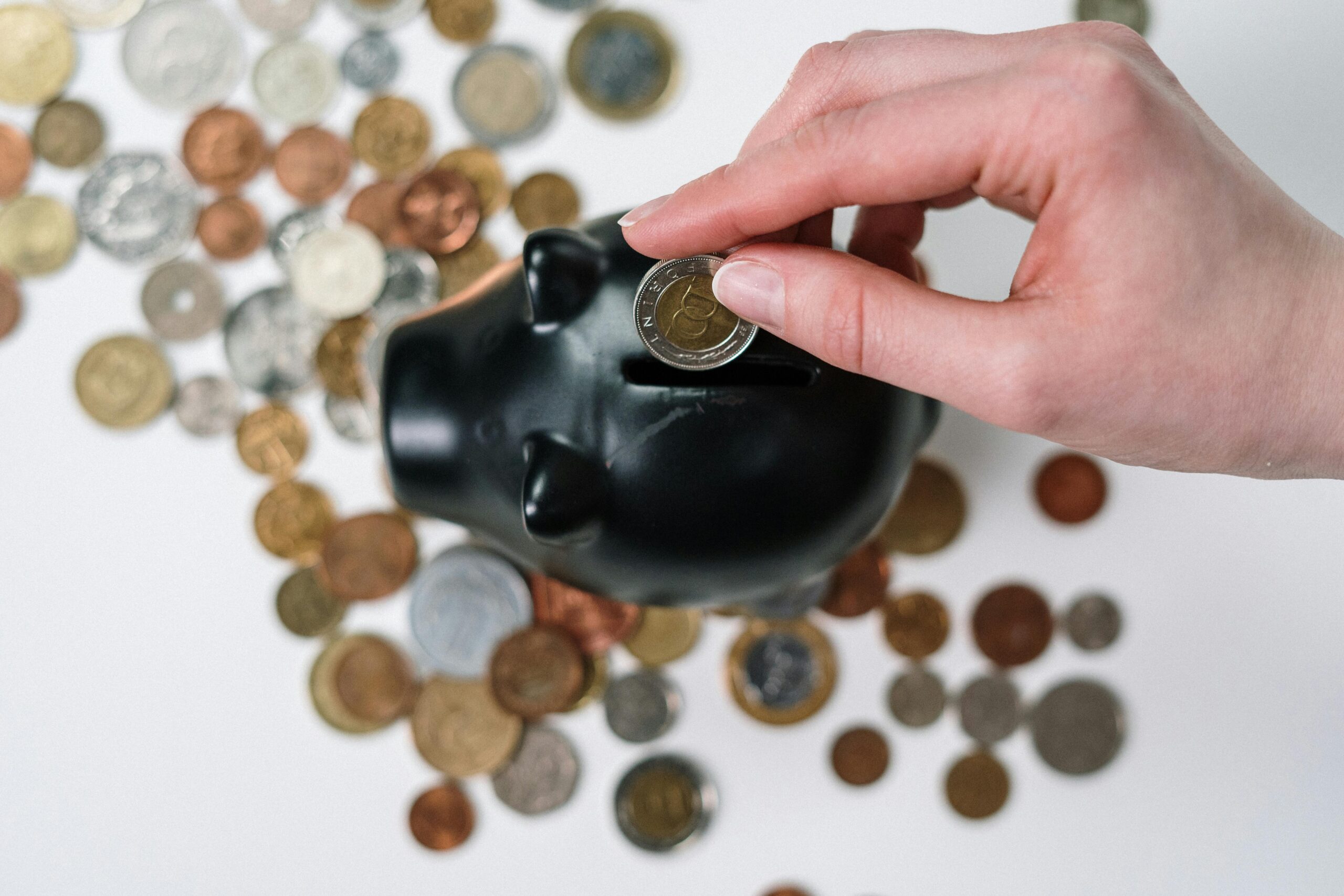 You are currently viewing Saving Money in Your 20s Made Easy: Real Tips from a Regular Indian Guy
